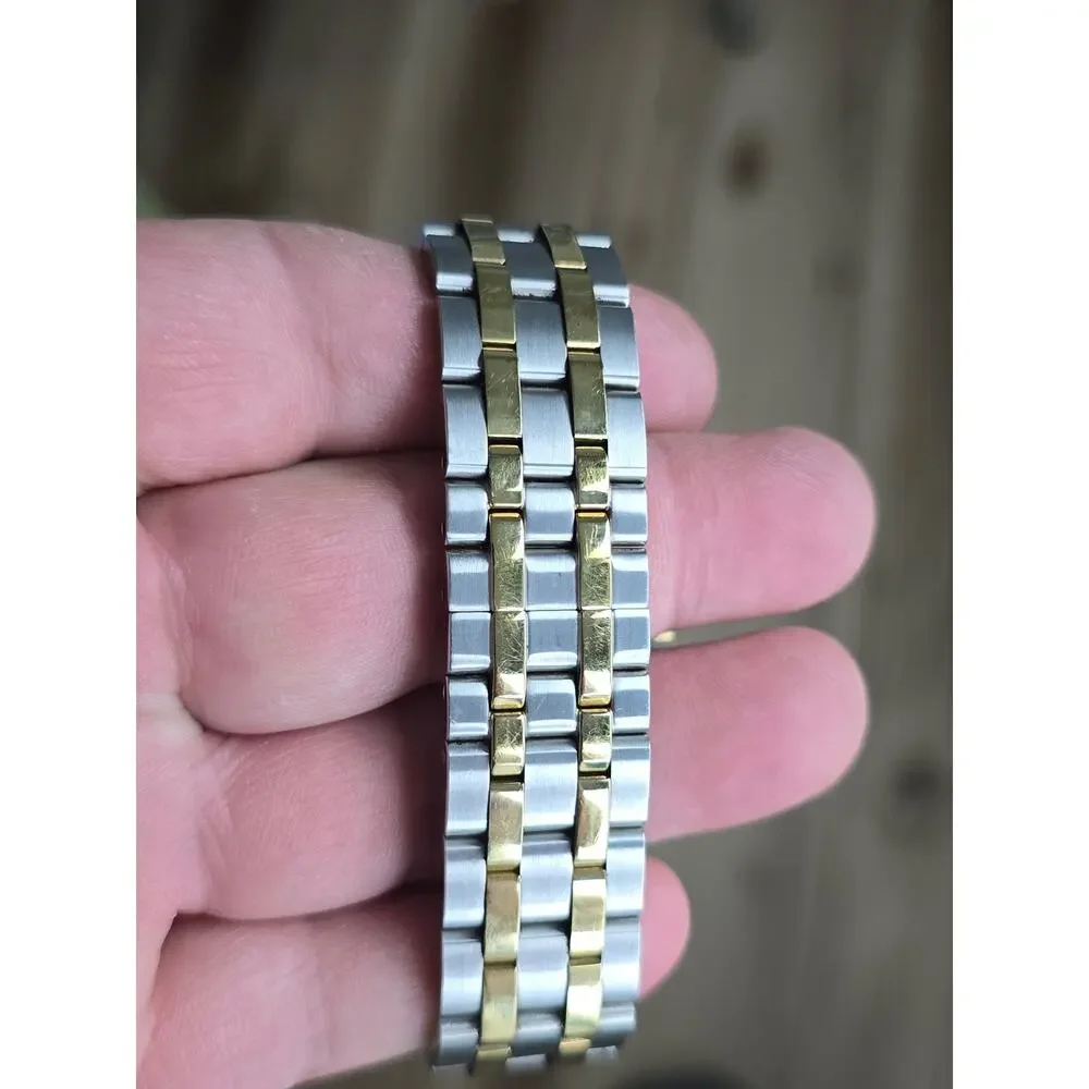 Bulova Classic Two-Tone Stainless Steel Quartz Men's Watch -Short bracelet